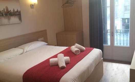 Hostal Barcelona Travel