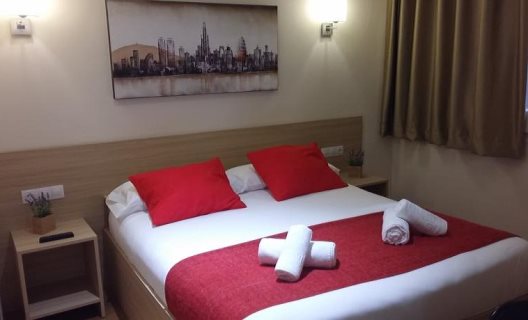 Hostal Barcelona Travel