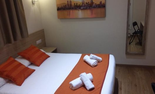 Hostal Barcelona Travel