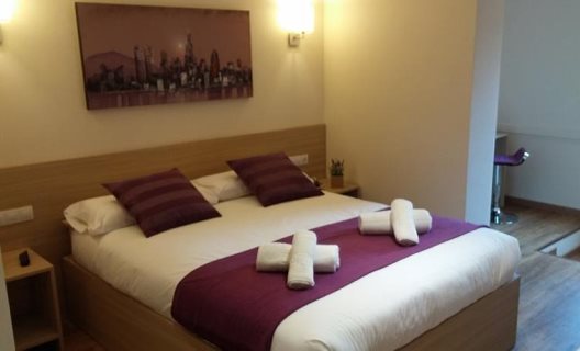 Hostal Barcelona Travel