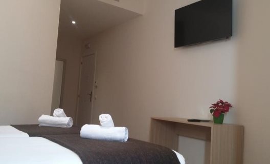 Hostal Barcelona Travel