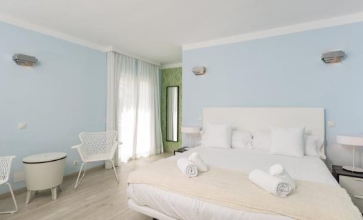 Hostal Bluebelle By Pillow