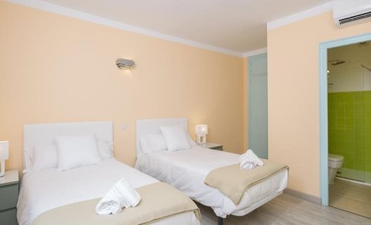Hostal Bluebelle By Pillow