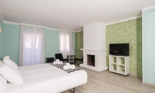 Hostal Bluebelle By Pillow