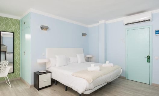 Hostal Bluebelle By Pillow