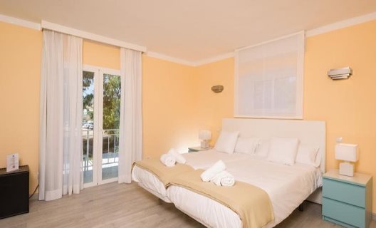Hostal Bluebelle By Pillow