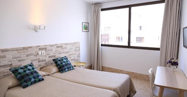 Hostal Cardona