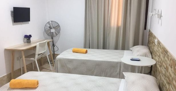 Hostal Cardona