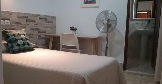 Hostal Cardona