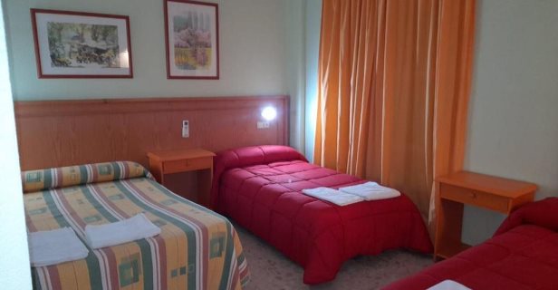 Hostal Carlos III