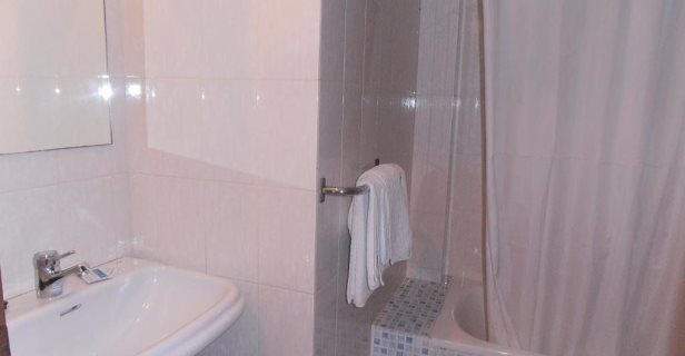 Hostal Carlos III