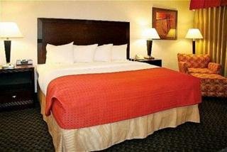 Hostal Carlsbad-by The Sea Resort