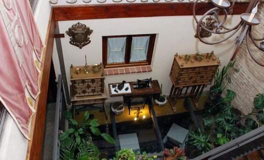 Hostal Casa De Cisneros