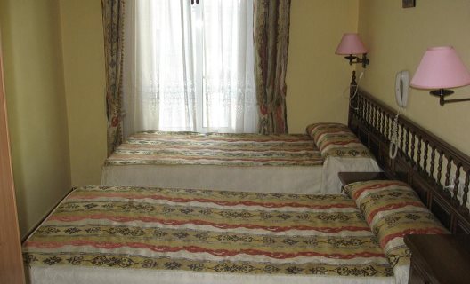 Hostal Casais