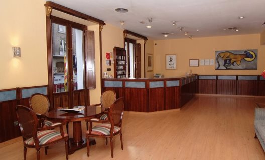 Hostal Cataluña