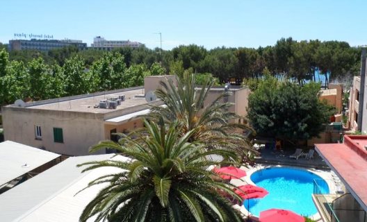 Hostal Celo Garden
