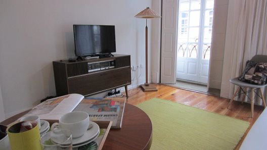 Hostal Charm Garden Almada