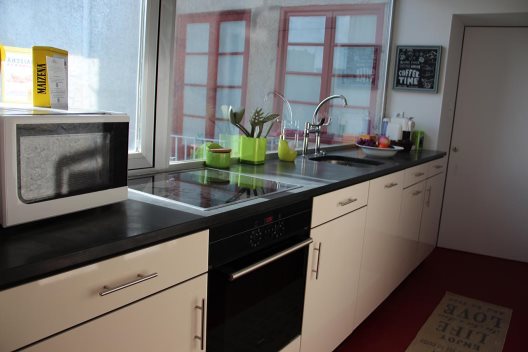 Hostal Charm Garden Almada
