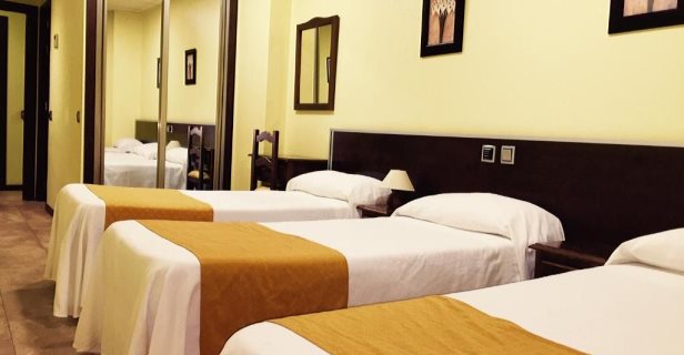 Hostal Complutense