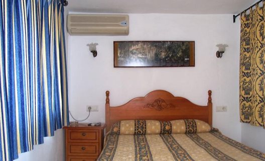 Hostal Dianes