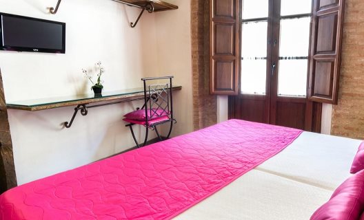 Hostal Equity Point Girona