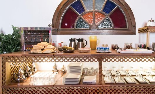 Hostal Equity Point Girona