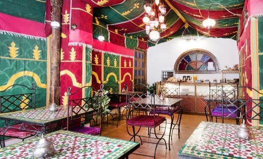 Hostal Equity Point Girona
