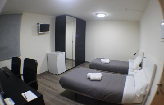 Hostal Europa House Village