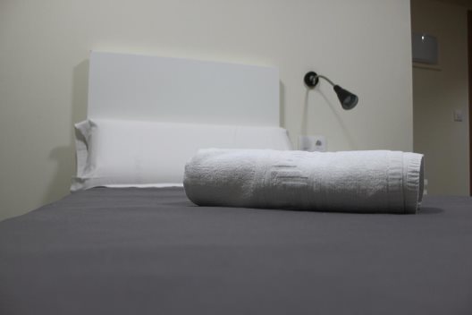 Hostal Europa House Village