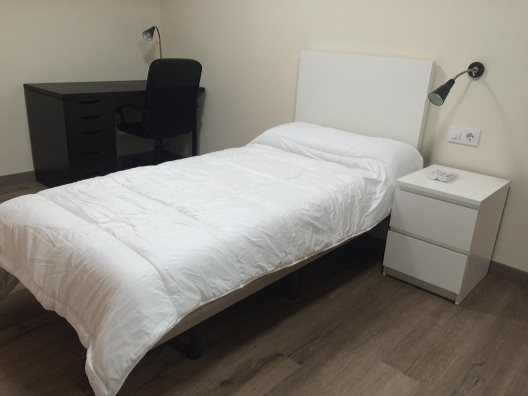 Hostal Europa House Village