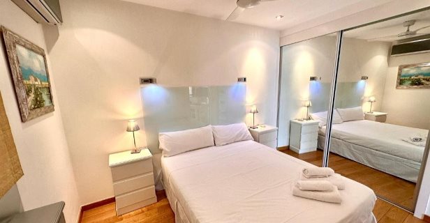 Hostal Far Home Gran Vía
