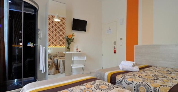 Hostal Far Home Plaza Mayor