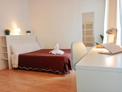 Hostal Far Home Plaza Mayor