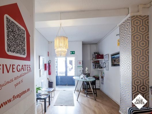 Hostal Five Gates