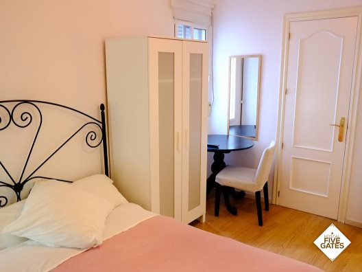 Hostal Five Gates
