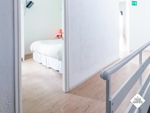 Hostal Five Gates