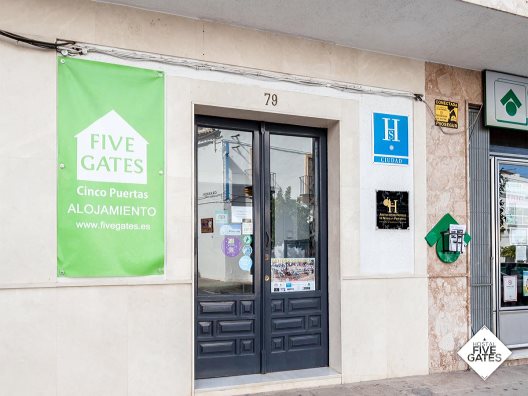 Hostal Five Gates
