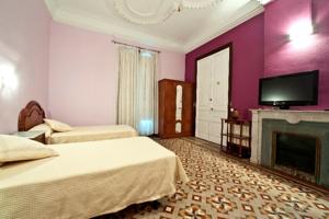 Hostal Girona