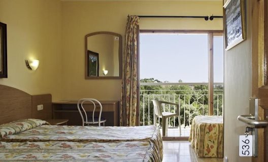 Hostal Goya Lloret Club