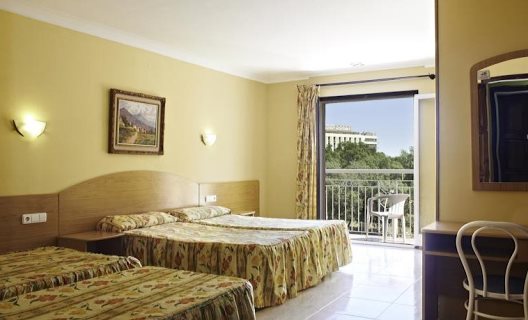 Hostal Goya Lloret Club