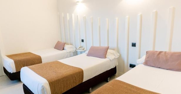 Hostal Gran Via 44