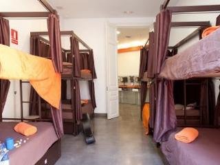 Hostal Hip Karma Shared Rooms