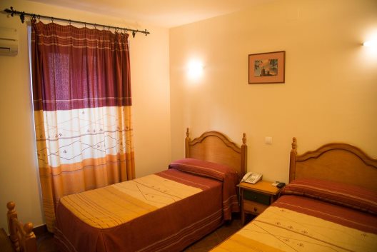 Hostal Hueso