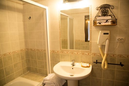 Hostal Hueso