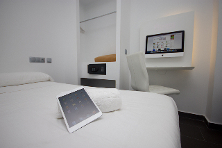 Hostal Irooms Rooms