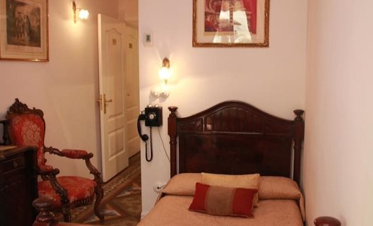 Hostal L Antic Espai