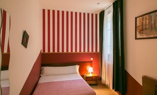 Hostal La Casa De La Plaza