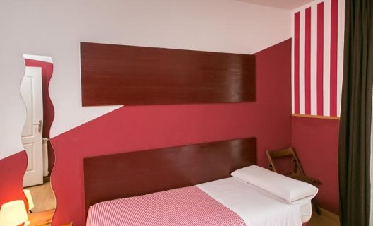 Hostal La Casa De La Plaza