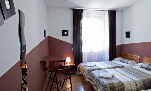 Hostal La Casa De La Plaza