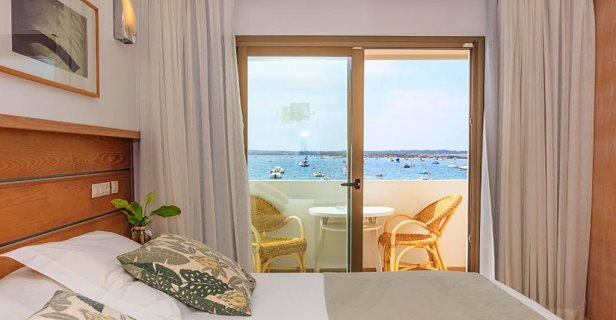 Hostal La Savina
